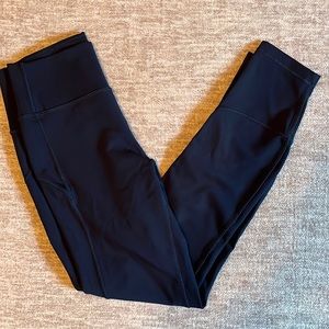 Lululemon size 6 cropped leggings